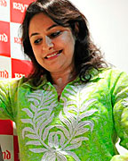 Anjali Tendulkar unveiling new logo of Apnalaya NGO at The Raymond Shop