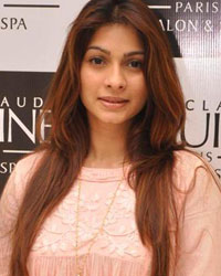 Tanisha Mukherjee at Jean-Claude Biguine Salon