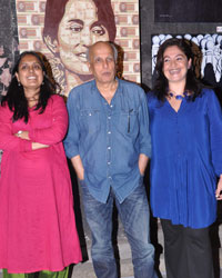 Mahesh bhatt at curator gaurav yadav's exhibition of Burmese art at sitara studios