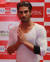 Prateik Babbar visited 92.7 Big FM's Big Green Ganesha pandal