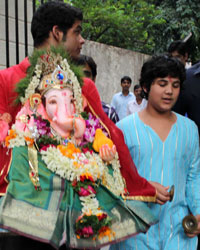 Akshay Kumar's son Aarav at Ganpati Visarjan