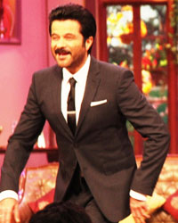 Anil Kapoor with Kapil Sharma on the sets of Comedy Nights with Kapil to promote his TV series '24'