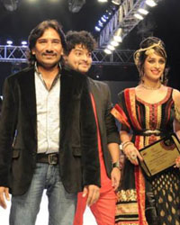 Vinay Nadkarni (From Left)Deepika Samson walked the ramp for Fashion Store Globus