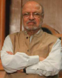 Shyam Benegal shoots for 'Samvidhan'