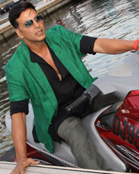 Akshay Kumar enters on a Jet- Ski for media interactions in Dubai