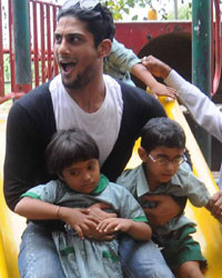 Prateik Babbar visit NGO Save the Children India