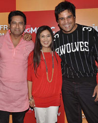 Krishna Abhishek and the Nadaniyaan cast enjoying a light moment