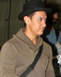 Aamir Khan leaves for US