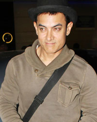 Aamir Khan leaves for US