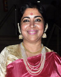 Soma Ghosh at her Parampara Kal Aur Aaj show at Ravindra Natya Mandir