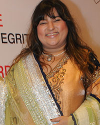 Dolly Bindra at Origami Mosaic World Record Attempt by KYC