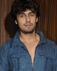 Sonu Nigam at the unveiling of wax statue of Shahid Bhagat Singh on his 106th birth anniversary