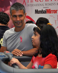 Milind Soman at Treadathon Mumbai 2013