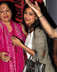 Shilpa Shetty with her parents snapped at PVR