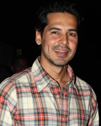 Dino Morea Snapped Celebrating His Birthday