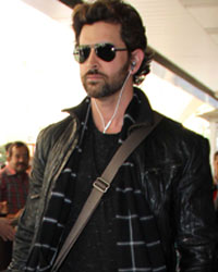 Hrithik Roshan snapped at the airport