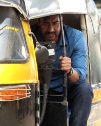 Ajay Devgan snapped shooting Action Junction