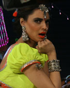 Shweta and Om Puri at Item song shot for film RAAMBHAJJAN ZINDABAD in Raj Pipla