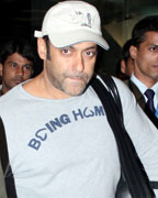 salman khan Spoteed at airport