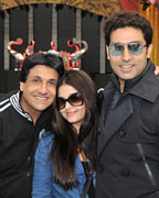 Shiamak Davar, Aishwarya Rai Bachchan and Abhishek Bachchan arrive at Vancouver for TOIFA 2013