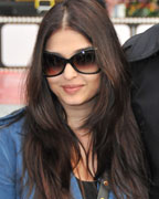 Aishwarya Rai Bachchan and Abhishek Bachchan arrive at TOIFA Vancouver 2013