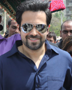 Emraan Hashmi visits Haji Ali