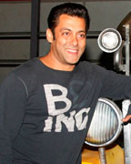 Salman Khan watching the Mr.India ride