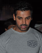 John Abraham on the sets of Badey Achey Lagate Hai to promote Shoot Out at Wadala