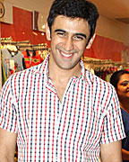 Amit Sadh at Promotion of movie Kai Po Che at Reliance Trends