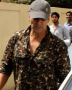 Akshay Kumar and Twinkle snapped at pvr