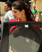 Akshay Kumar and Twinkle snapped at pvr