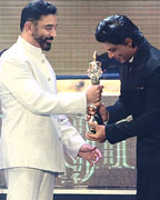 Kamal Hassan and Shahrukh Khan during Vijay Awards in Chennai