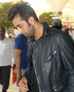 Ranbir Kapoor Snapped at airport