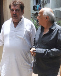 Raza Murad and Mahesh Bhatt visited Jiah Khan family