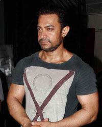 Aamir Khan watches Piya Behroopiya Play at Prithvi Theatre