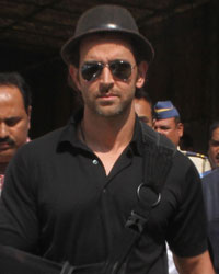 Hrithik Roshan leaves the Bandra family court after being granted divorce