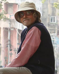 Amitabh Bachchan on the sets of film Piku in Kolkata