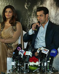 Daisy Shah and Salman Khan promote 'Jai Ho' in Dubai