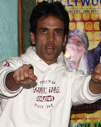 Tusshar Kapoor rehearses for International show Bula Desi Bollywood