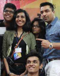 Ajaz Khan's Mauj-E-Manch Moment