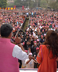 Madhuri Dixit at Gulaab Gang music launch press release