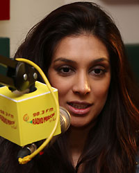 Preeti Desai promote One by Two at Radio Mirchi