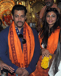 Daisy Shah and Salman Khan at Sidhdhivinayak Mandir on sunday morning