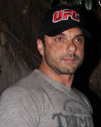 Sohail Khan snapped at olive