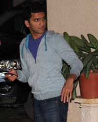 Sidharth Malhotra snapped at Karan Johar's house