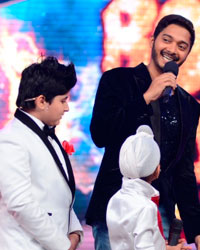 Shreyas Talpade launches Teaser Poster of home production Marathi feature 'Poshter Boyz' on Sony TV's Boogie Woogie