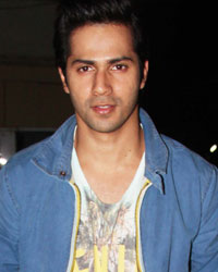 Varun Dhawan meet his fans at pvr juhu