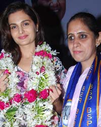 Monica Bedi campaigning for Pushpa Milind Bhole