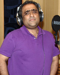 Kunal Ganjawala records song for the film 'Auto Romance In Mumbai'