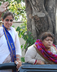 Saroj Khan campaigns for BSP candidate Pushpa Bhole in Mumbai